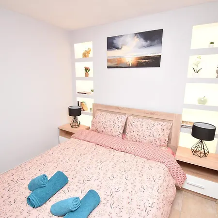Kamaraapartmentthessaloniki דירה *